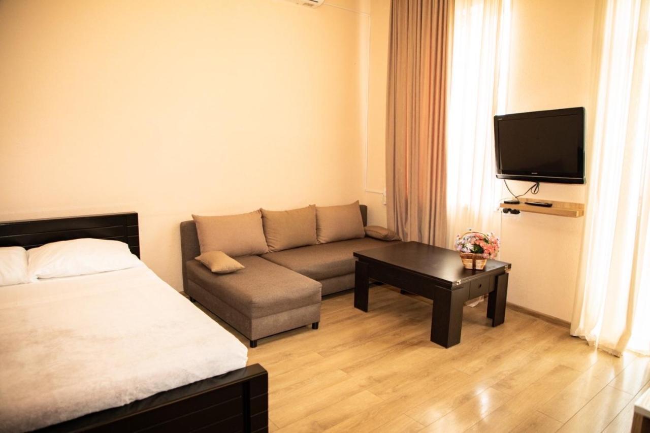 Natali Hotel Tbilisi Exterior photo